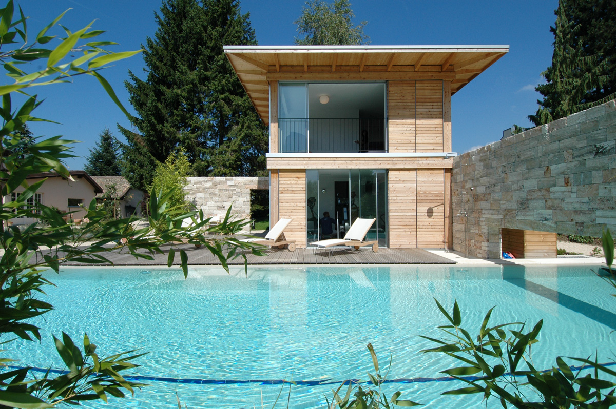 Construction d'une piscine privée et son cabanon
